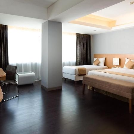 Kyriad Royal Seminyak Bali Exterior foto