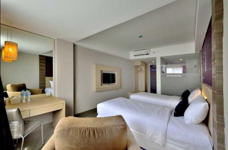Kyriad Royal Seminyak Bali Exterior foto