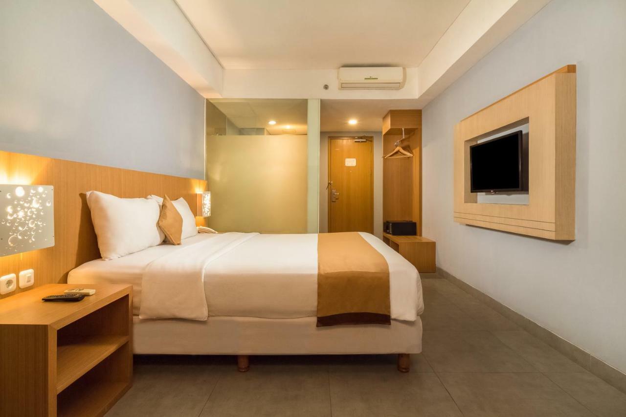 Kyriad Royal Seminyak Bali Exterior foto