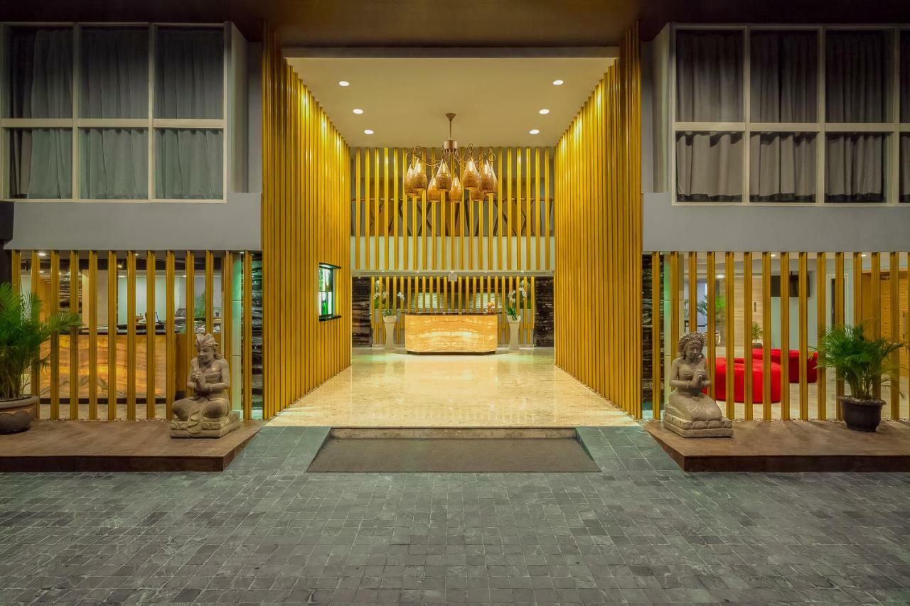 Kyriad Royal Seminyak Bali Exterior foto