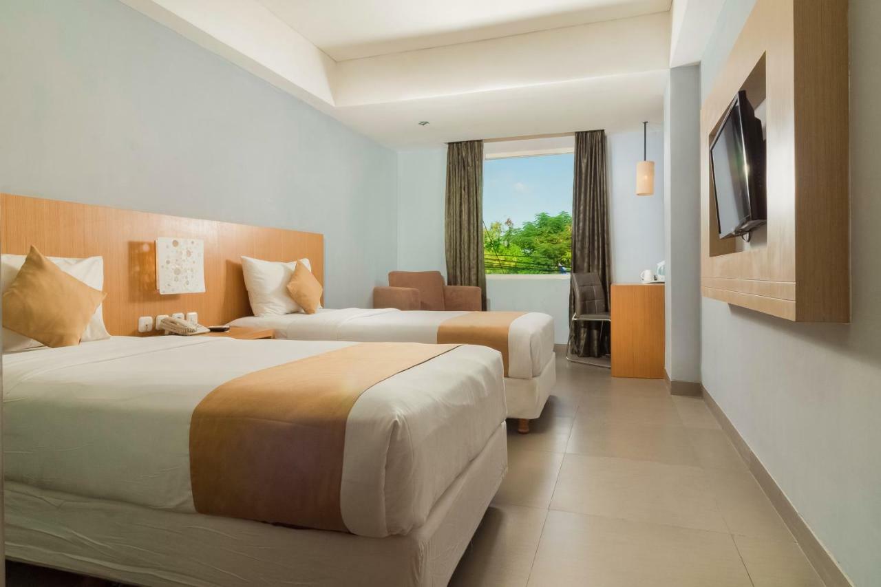 Kyriad Royal Seminyak Bali Exterior foto
