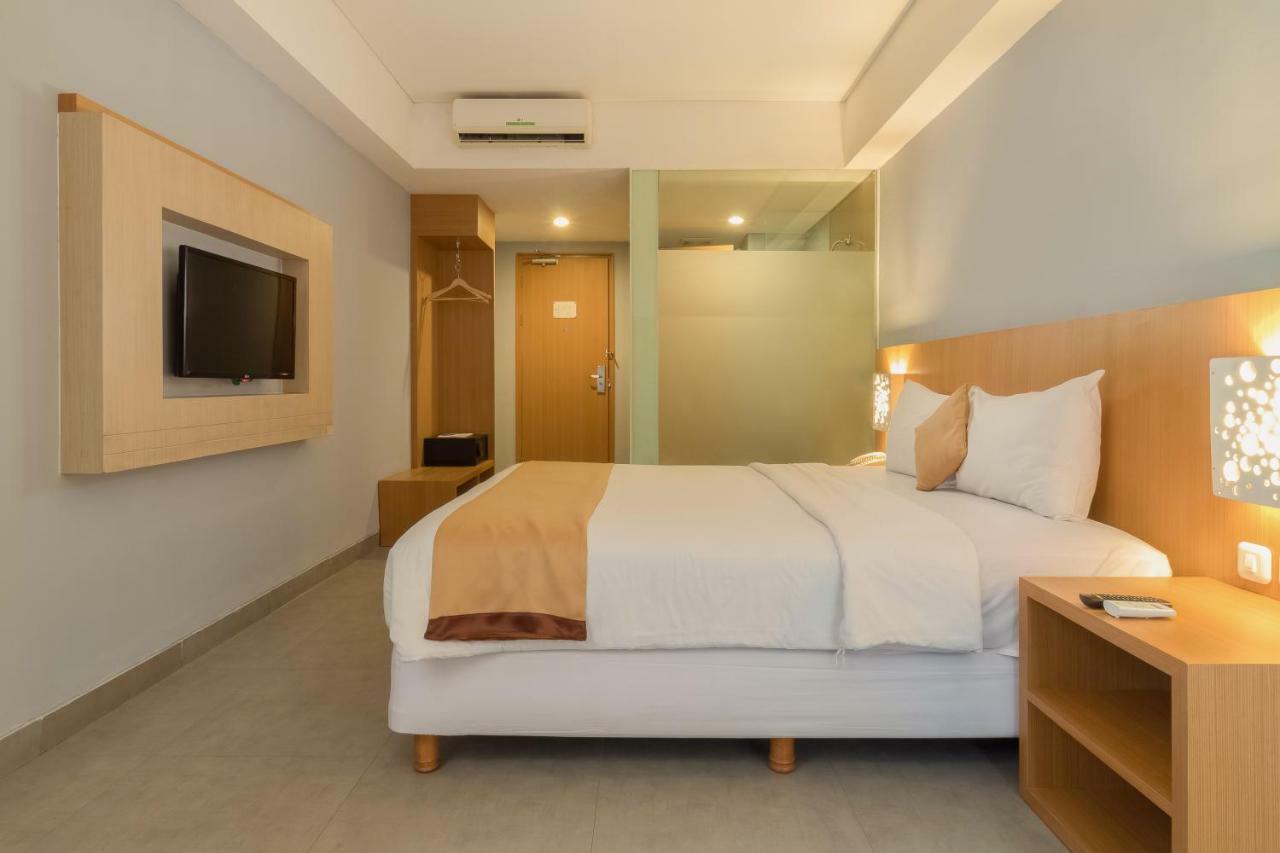 Kyriad Royal Seminyak Bali Exterior foto