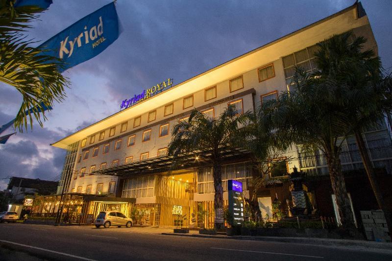 Kyriad Royal Seminyak Bali Exterior foto